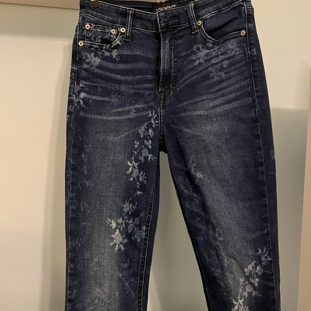 Lucky Brand Low-Rise Flowered Skinny Jeans
